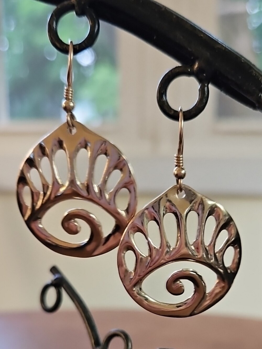 Swirl Cutout Dangle Earrings
